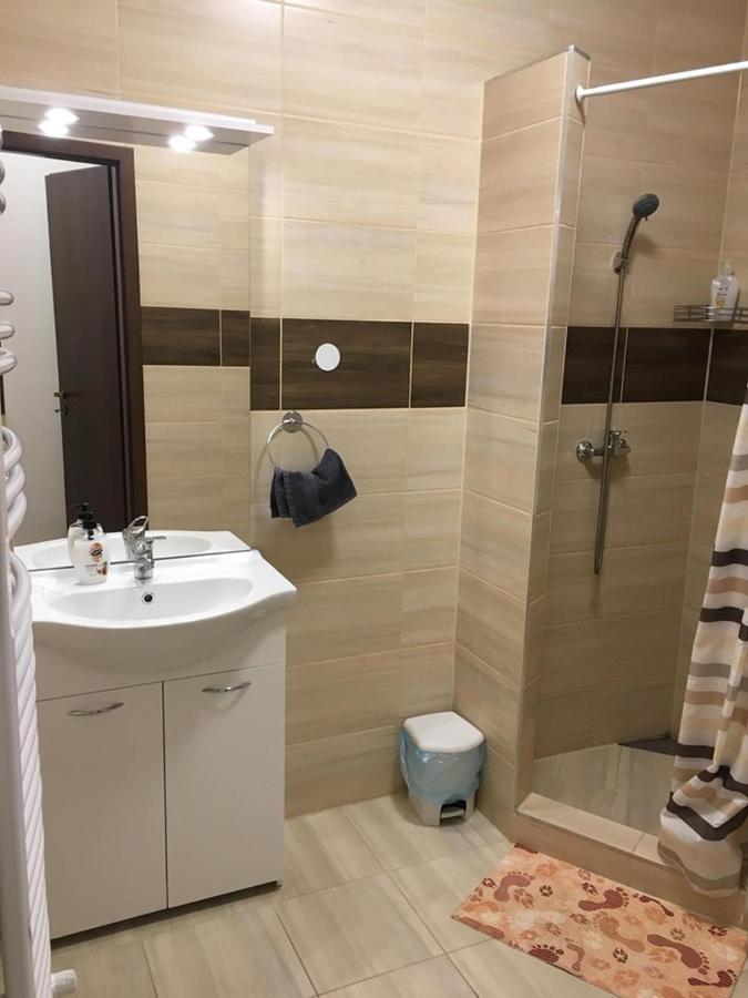 Aranykorona Apartmanhaz Miskolc Eksteriør bilde