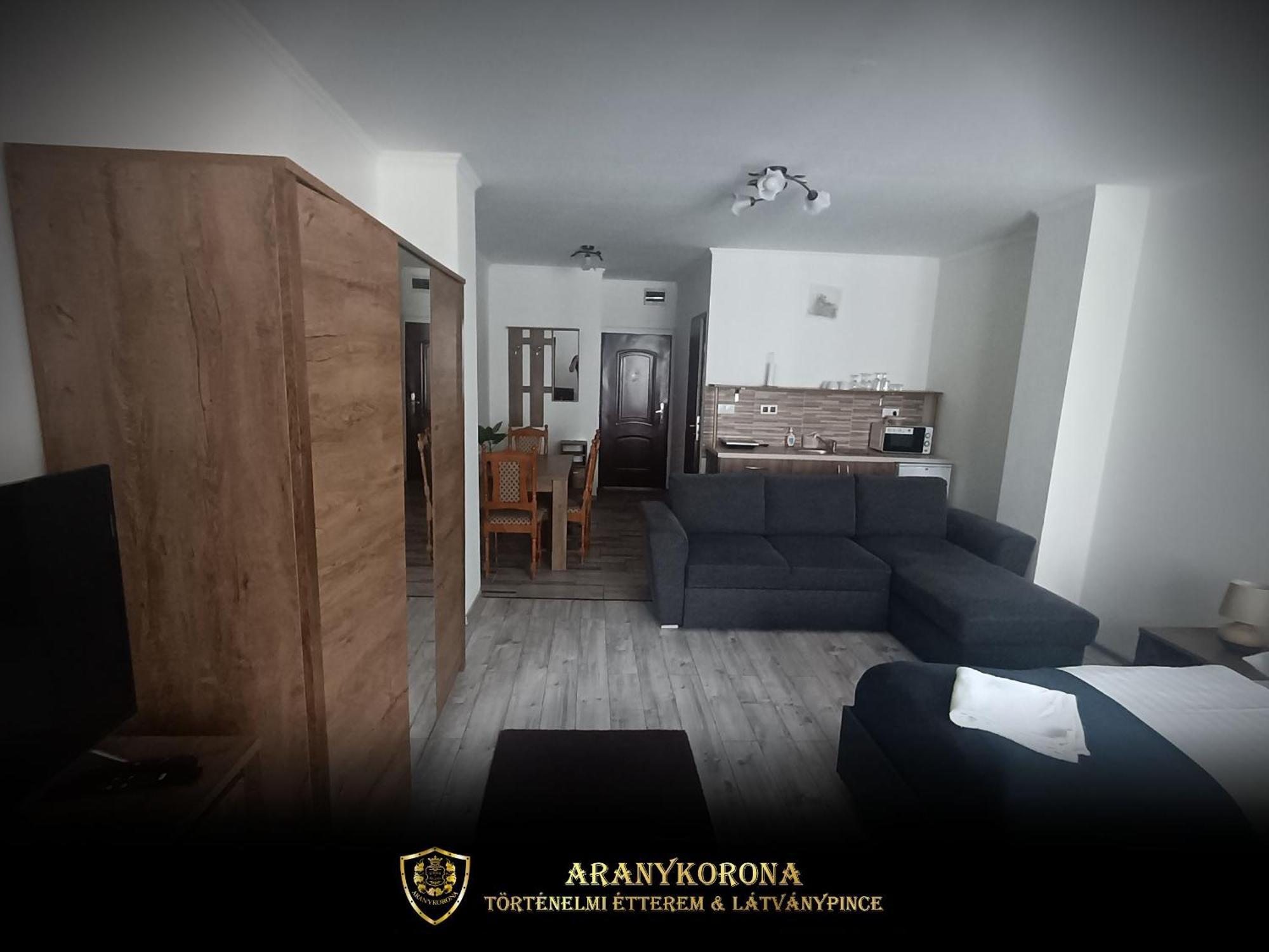Aranykorona Apartmanhaz Miskolc Eksteriør bilde