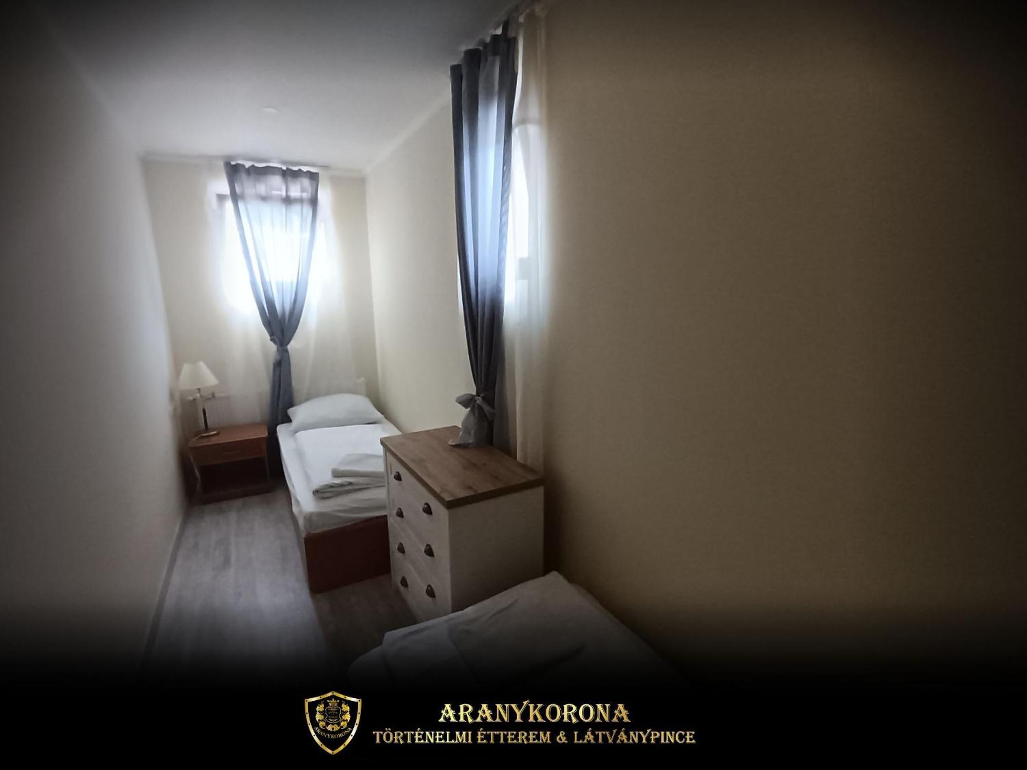 Aranykorona Apartmanhaz Miskolc Eksteriør bilde