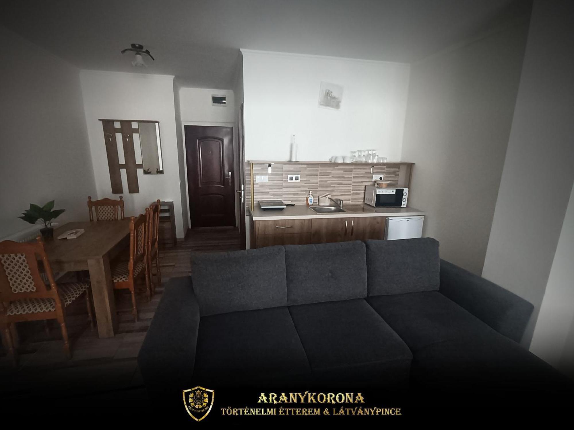 Aranykorona Apartmanhaz Miskolc Eksteriør bilde