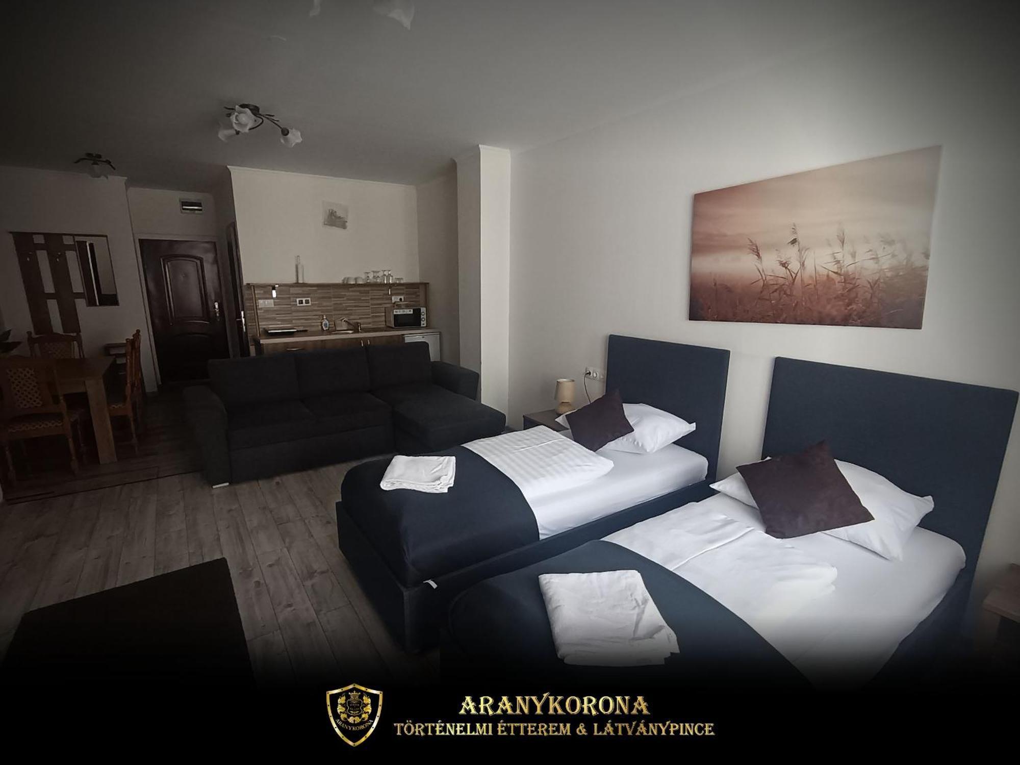 Aranykorona Apartmanhaz Miskolc Eksteriør bilde